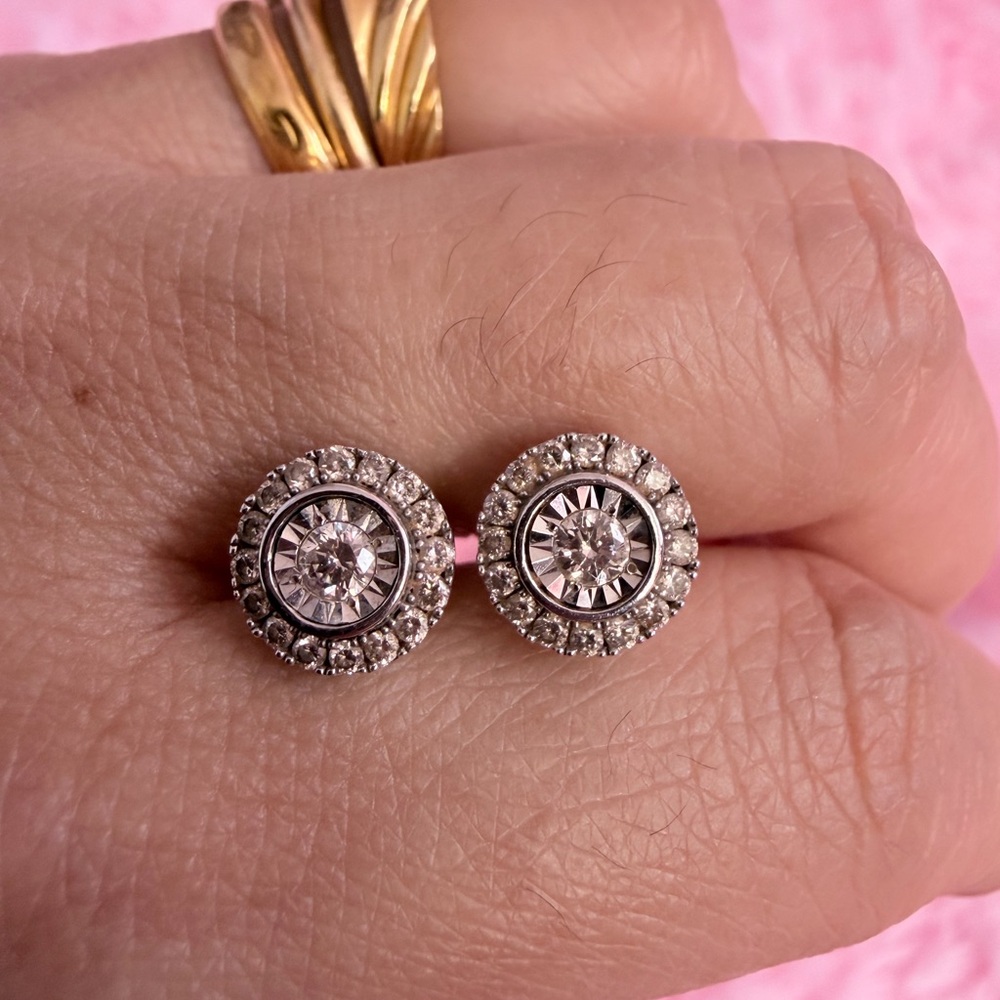 10k Solid Gold 0.50 Carat CTTW Halo Diamond Earrings